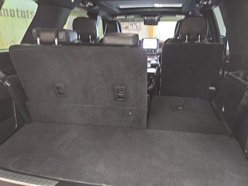 Used 2019 Lincoln Navigator Reserve image 16