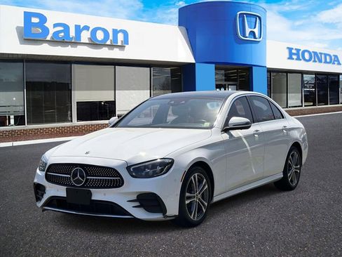 Used 2022 Mercedes-Benz E 350 4MATIC Sedan image 2