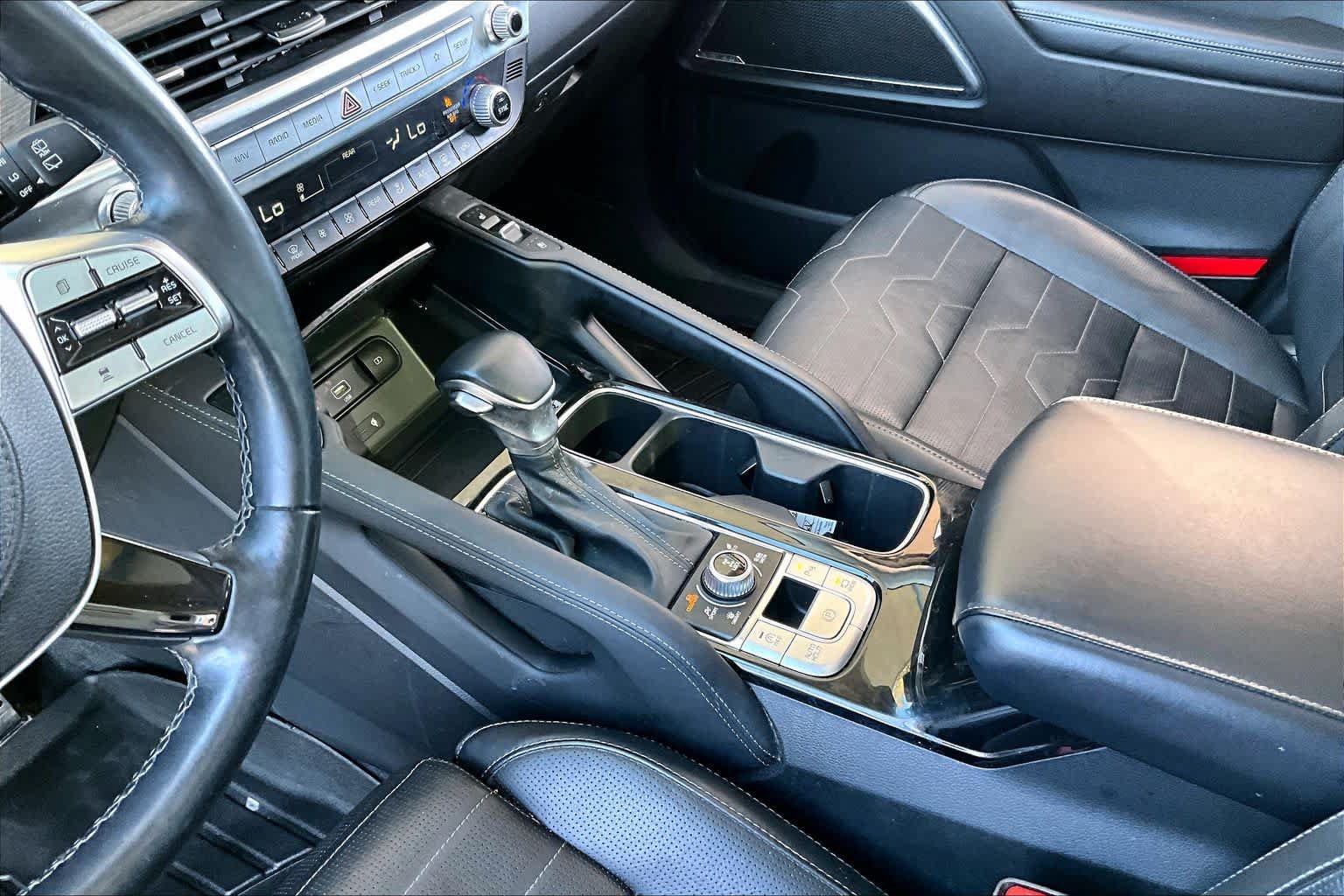 Used 2021 Kia Telluride SX w/ SX Prestige Package AWD/4WD image 17