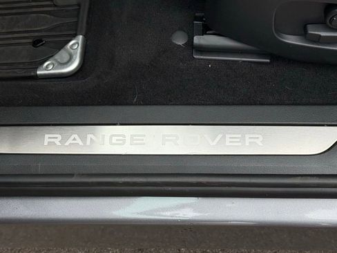 Certified 2026 Land Rover Range Rover Evoque Dynamic SE AWD/4WD image 13