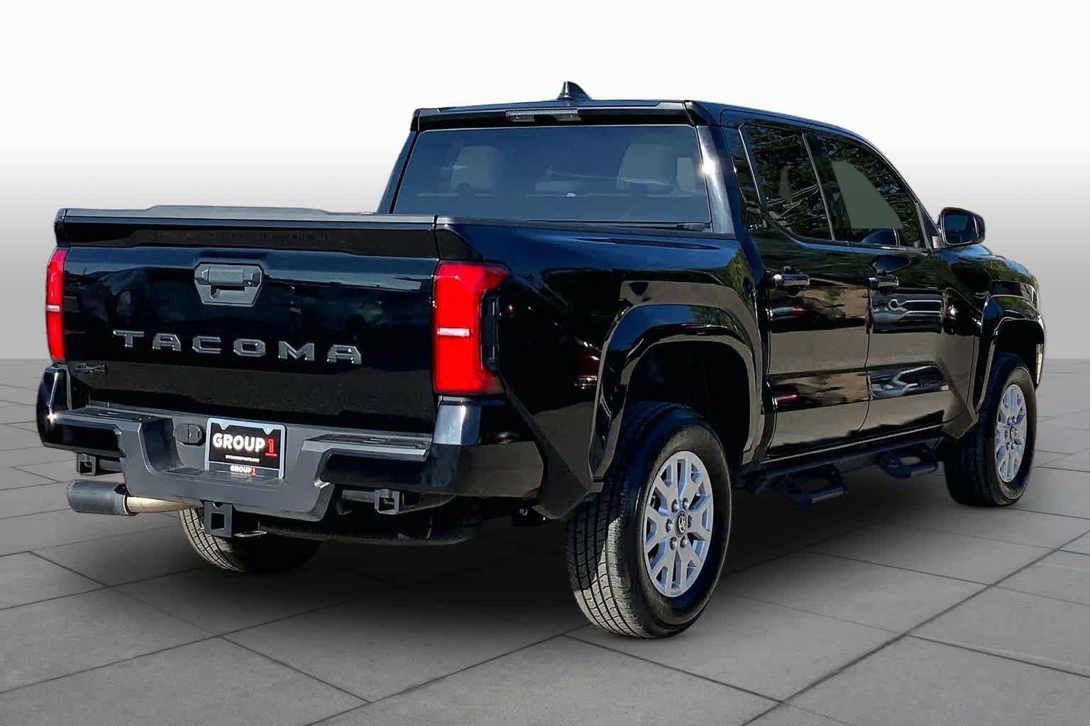 Used 2025 Toyota Tacoma SR5 AWD/4WD image 13