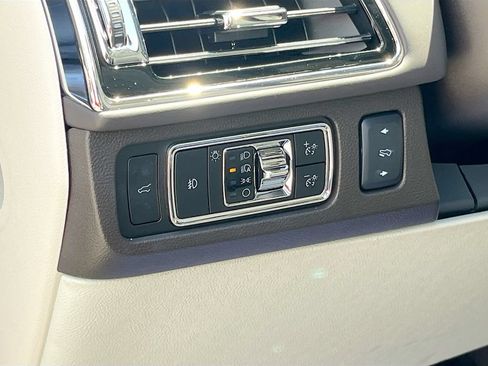 Used 2023 Lincoln Navigator Black Label AWD/4WD image 10