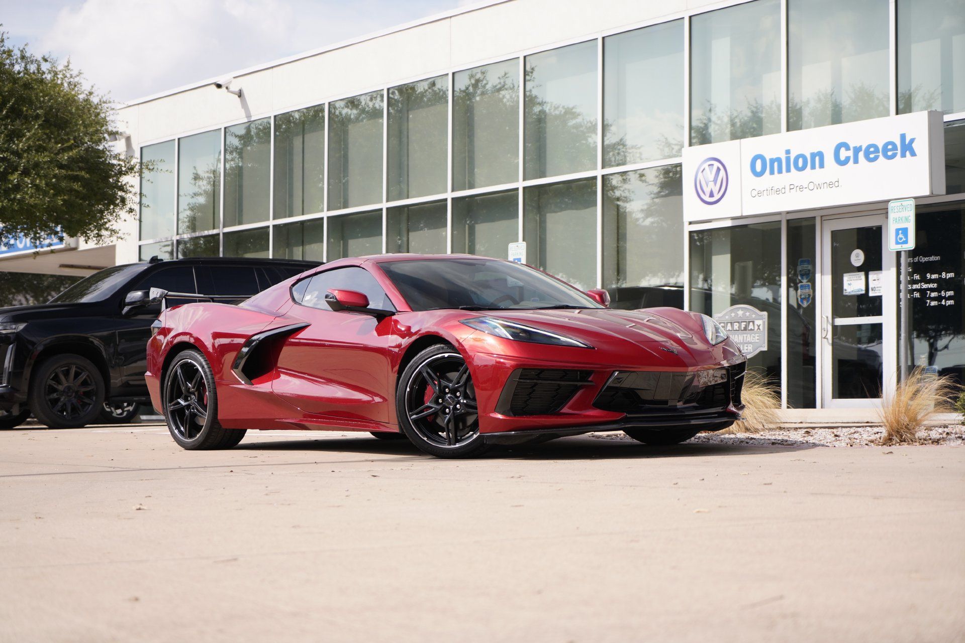Used 2021 Chevrolet Corvette Stingray Preferred Cpe w/ Engine Appearance Package RWD image 1