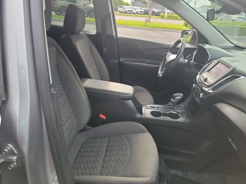 Used 2024 Chevrolet Equinox LT w/ Driver Convenience Package FWD image 19