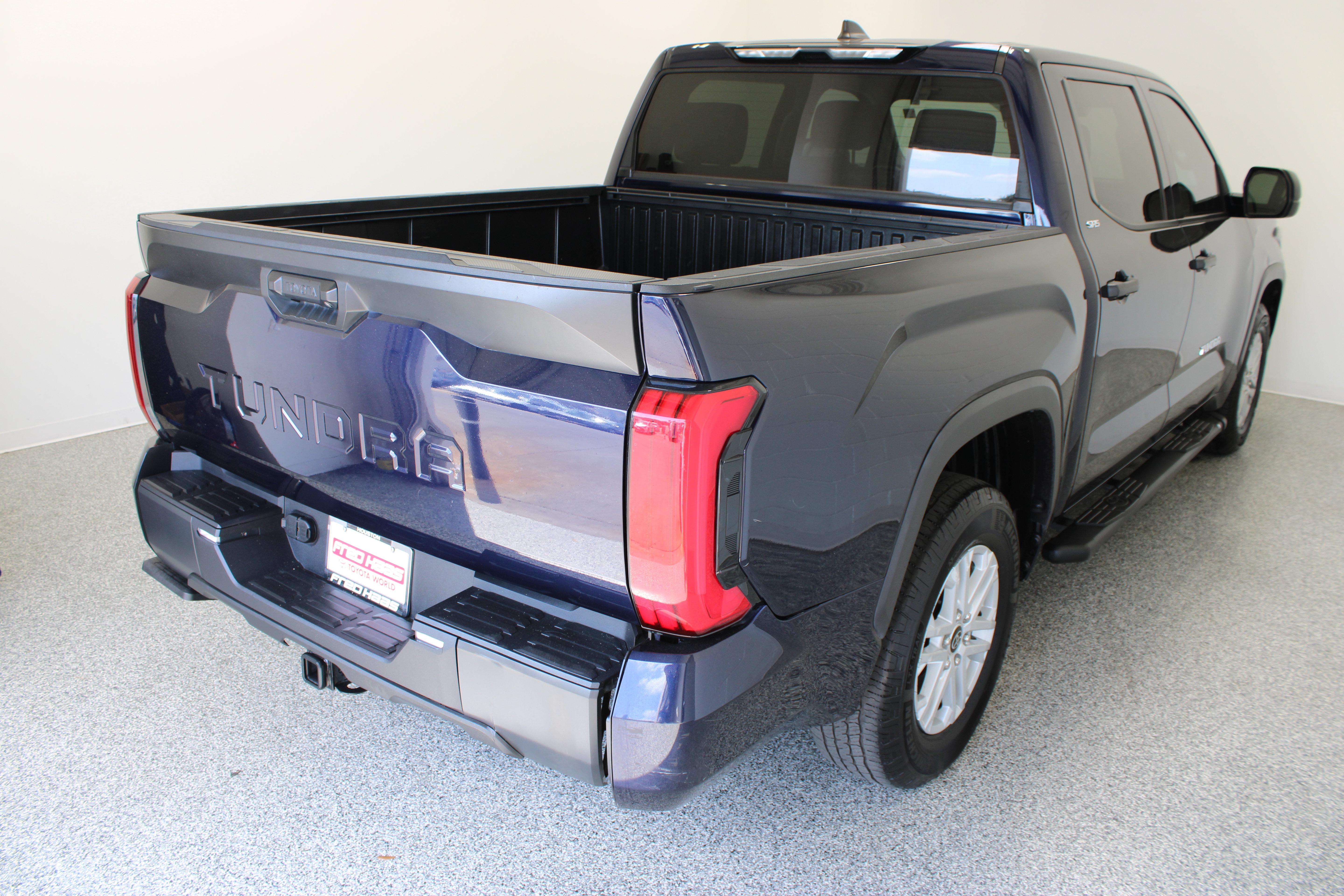 Used 2024 Toyota Tundra SR5 RWD image 7