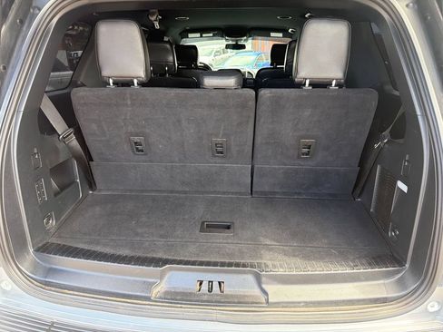 Used 2020 Ford Expedition XLT w/ Equipment Group 202A AWD/4WD image 11