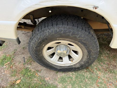 Used 2011 Ford Ranger XL image 24