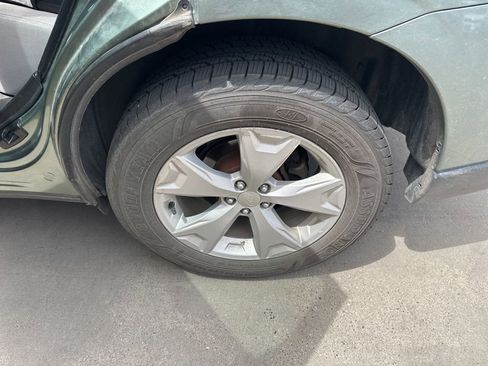 Used 2016 Subaru Forester 2.5i Premium w/ Popular Package #2 AWD/4WD image 11