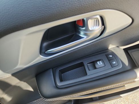 New 2026 Chrysler Pacifica Limited w/ S Appearance Package image 17