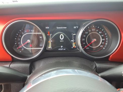 Used 2021 Jeep Wrangler Unlimited Rubicon AWD/4WD image 16