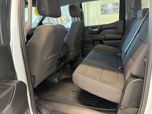 Used 2021 Chevrolet Silverado 1500 LT image 14