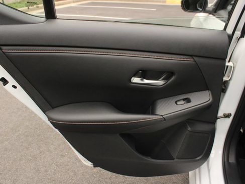 Used 2023 Nissan Sentra SR w/ SR Premium Package FWD image 21