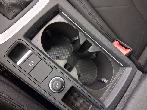 New 2025 Audi Q3 2.0T Premium image 25