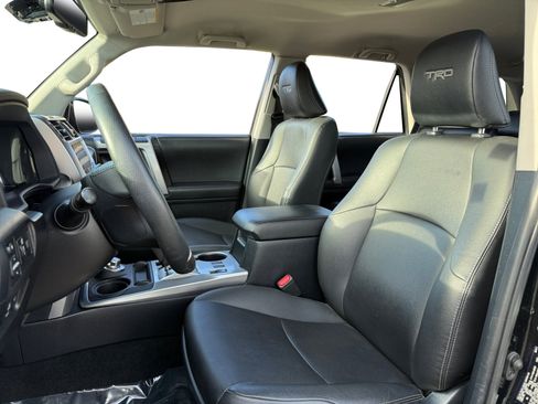 Used 2022 Toyota 4Runner TRD Sport w/ Technology Package AWD/4WD image 9