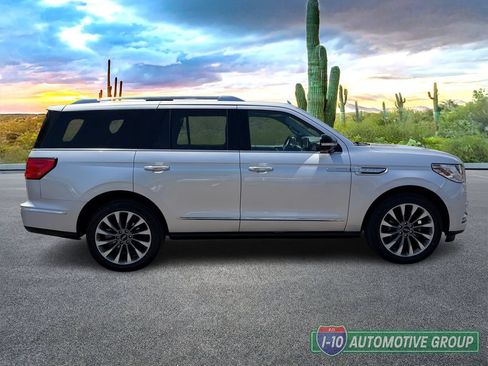 Used 2019 Lincoln Navigator Select RWD image 11