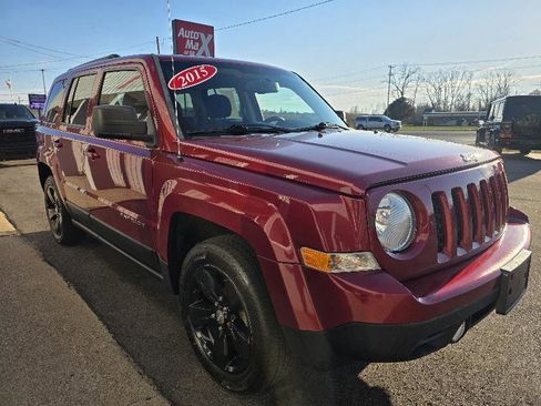 Used 2015 Jeep Patriot Latitude image 2
