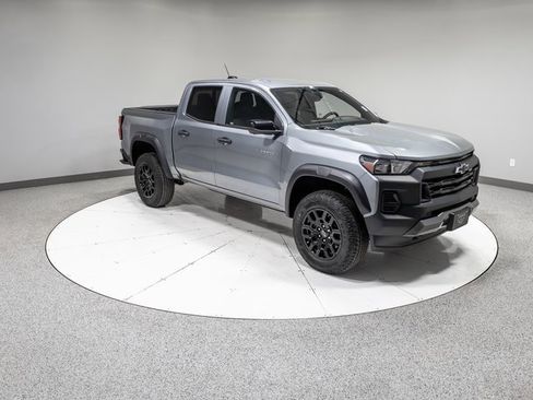 Used 2023 Chevrolet Colorado Trail Boss w/ Technology Package image 26
