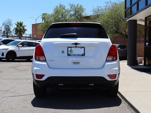 Used 2020 Chevrolet Trax LS FWD image 11