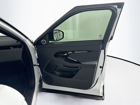 Used 2025 Land Rover Range Rover Evoque S image 35