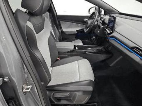 Used 2023 Volkswagen ID.4 Pro RWD image 9