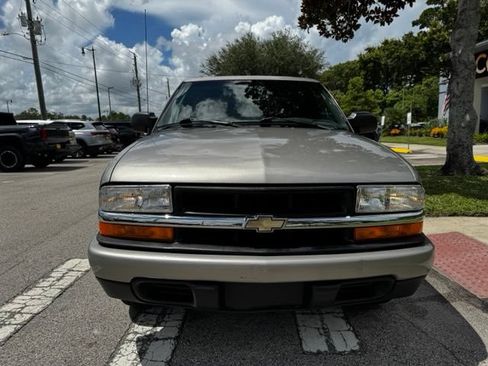 Used 2003 Chevrolet S10 Pickup LS RWD image 3