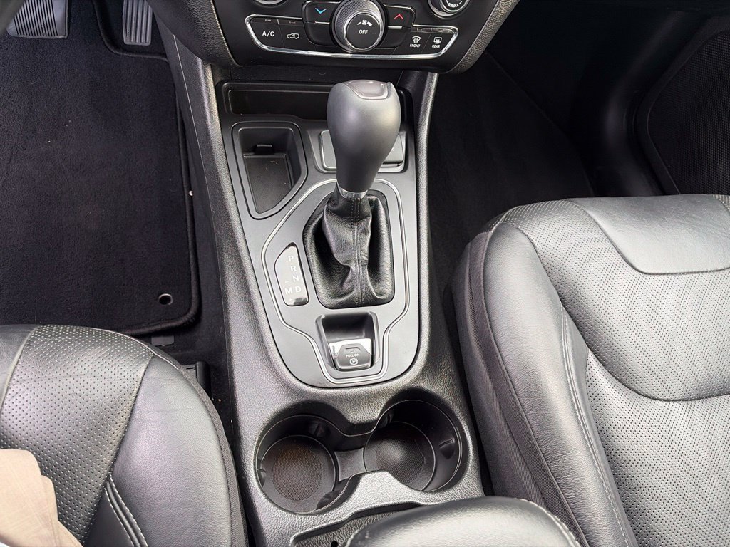 Certified 2021 Jeep Cherokee Latitude Lux FWD image 26