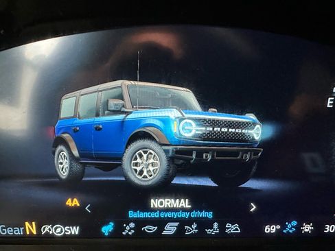 Used 2025 Ford Bronco Big Bend w/ Black Diamond Package AWD/4WD image 42