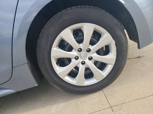 Used 2024 Toyota Corolla LE image 11