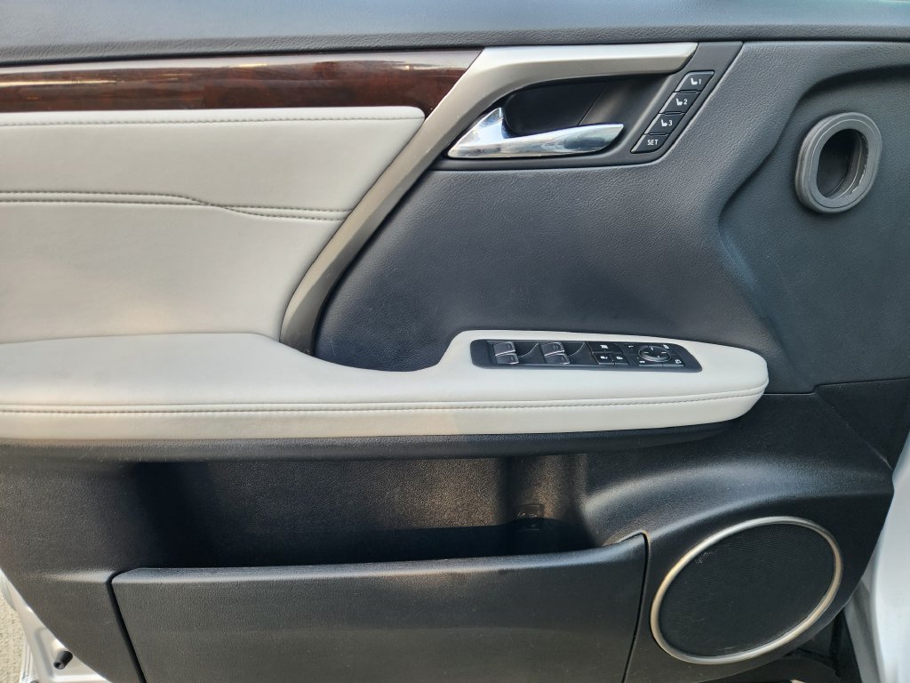 Used 2019 Lexus RX 350 FWD w/ Navigation Package image 23