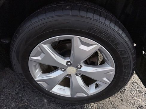 Used 2015 Subaru Forester 2.5i Limited image 34