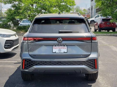New 2026 Volkswagen Tiguan SE R-Line AWD/4WD image 4