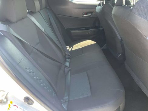Used 2019 Toyota C-HR XLE FWD image 29