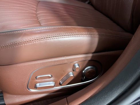 Used 2023 Genesis G90 3.5T image 25