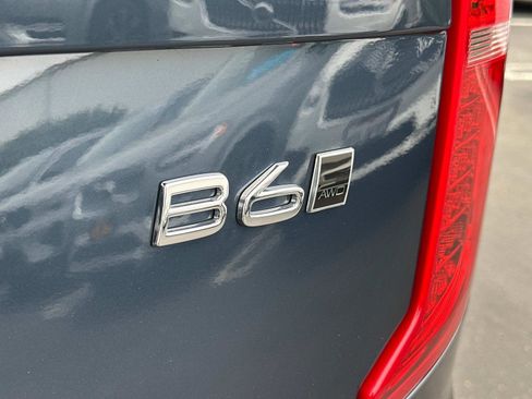 Certified 2025 Volvo XC90 B6 Plus image 29
