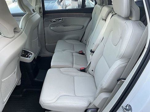 New 2026 Volvo XC90 T8 Ultra w/ Protection Package Premier AWD/4WD image 14