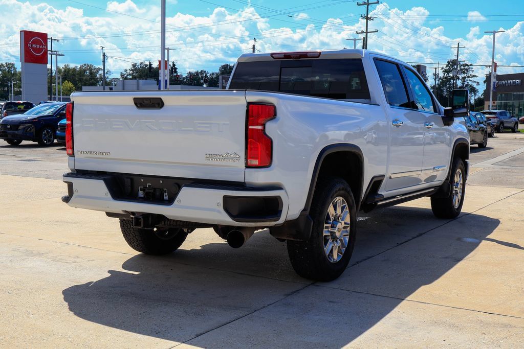Used 2026 Chevrolet Silverado 2500 High Country w/ High Country Premium Package AWD/4WD image 21