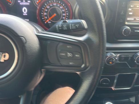 Used 2020 Jeep Wrangler Unlimited Sport AWD/4WD image 23