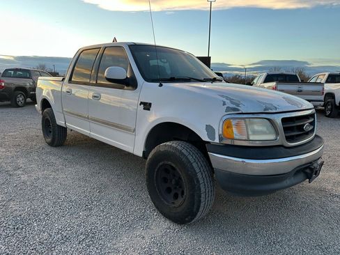 Used 2001 Ford F150 XLT image 1