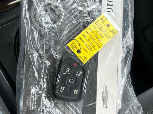 Used 2016 Chevrolet Suburban LT w/ Luxury Package image 23