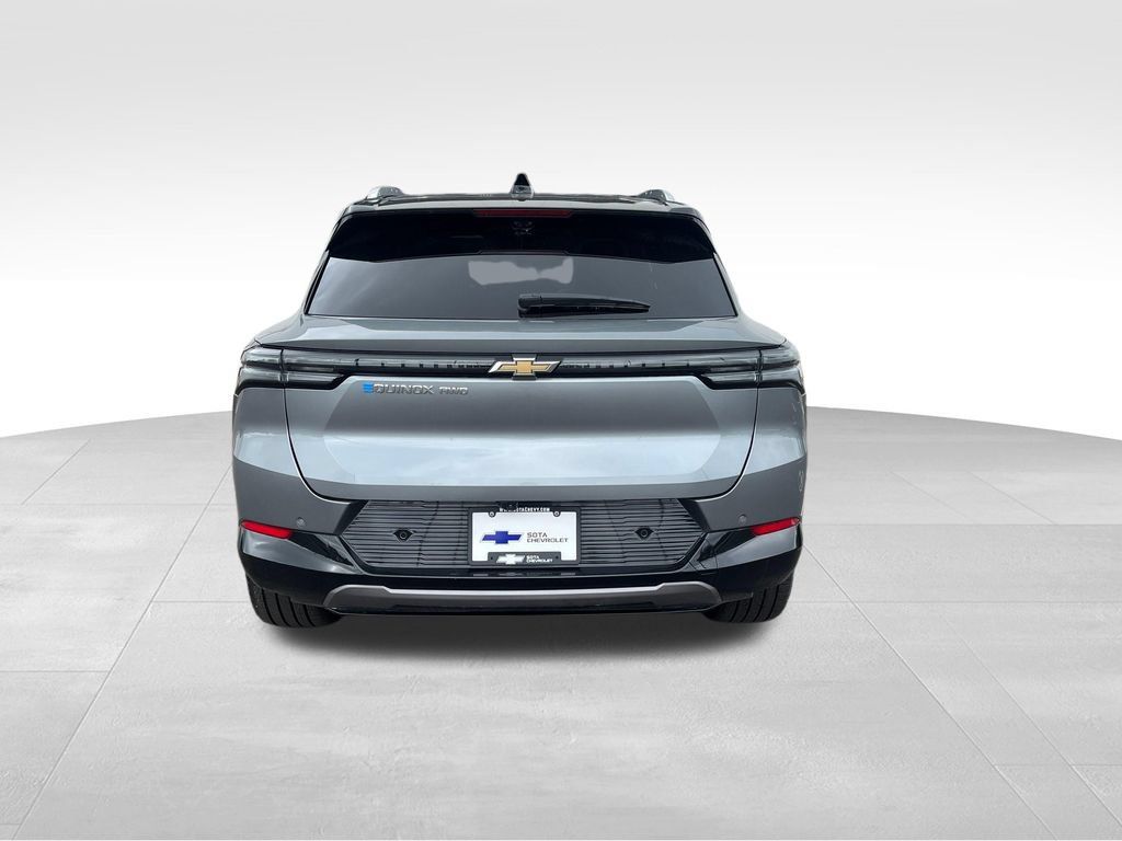 New 2025 Chevrolet Equinox EV LT w/ Convenience Package II AWD/4WD image 4