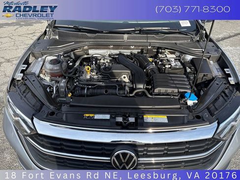Used 2024 Volkswagen Jetta SE FWD image 14