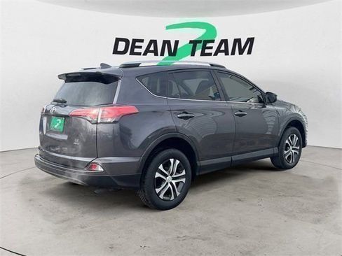 Used 2016 Toyota RAV4 LE image 8