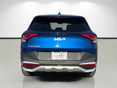 Used 2024 Kia Sportage EX image 4