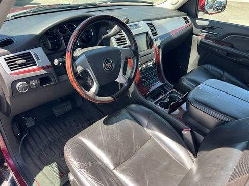 Used 2008 Cadillac Escalade AWD image 17