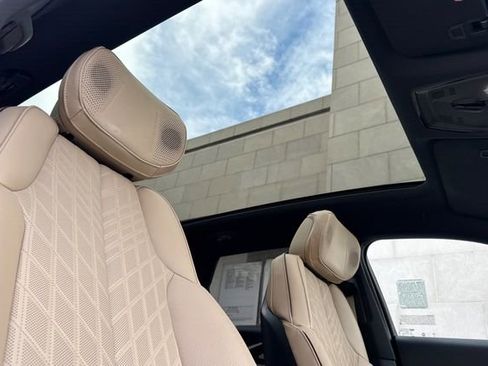 Certified 2024 Cadillac Lyriq Luxury w/ Nappa Leather Package image 17