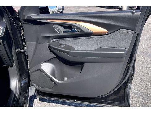 Used 2023 Chevrolet TrailBlazer ACTIV w/ Sun and Liftgate Package FWD image 26