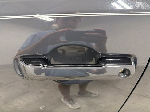 Used 2025 Toyota 4Runner Limited AWD/4WD image 10