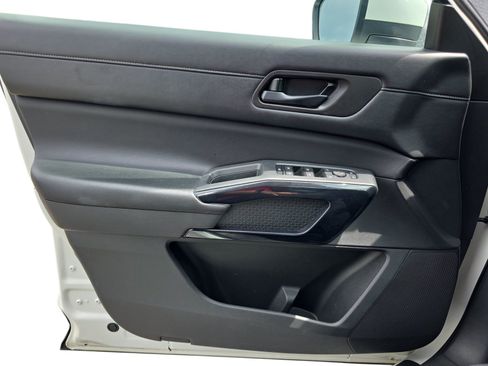 Used 2019 Ford F150 XL w/ Equipment Group 101A Mid AWD/4WD image 22