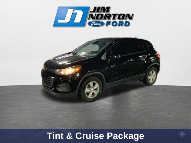 Used 2020 Chevrolet Trax LS w/ Tint and Cruise Package FWD image 4