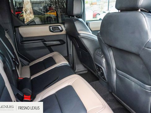 Used 2024 Ford Bronco Wildtrak image 14